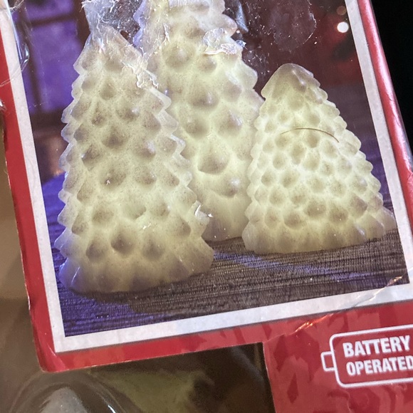 Loft Living 3-Piece LED Flameless Cristmas Tree Candle Set with Timer - Picture 12 of 16